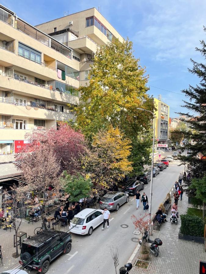 Sunny & Bright Central Приштина Екстер'єр фото
